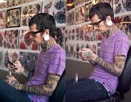 tatto boy listening music Picture (hit:115)