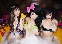 three emo girls Picture (hit:165)